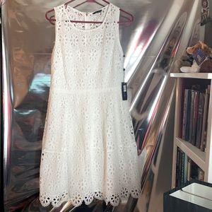 Tommy Hilfiger size 12 ivy color